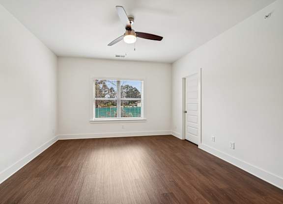 Large bedroom Willow floor plan at Turnberry Park in Gardendale, AL