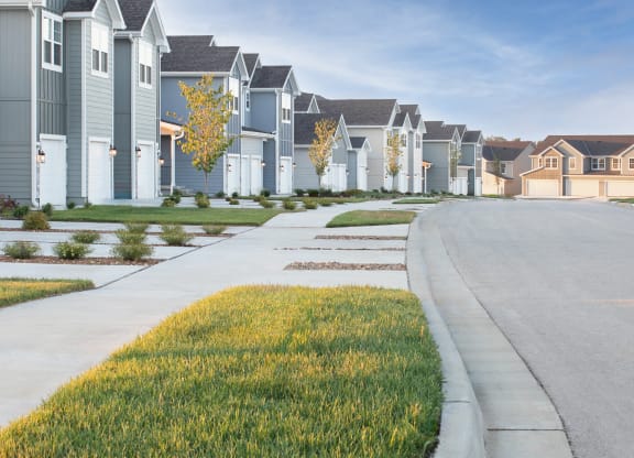 Townhomes for Rent in Raymore, MO - short drive from Kansas City metro