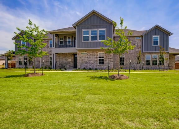 Townhomes for lease near Fort Worth, Texas with fenced-in yard