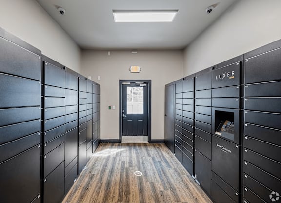 A hallway with lockers
