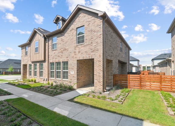 House for rent near weatherford texas with backyard