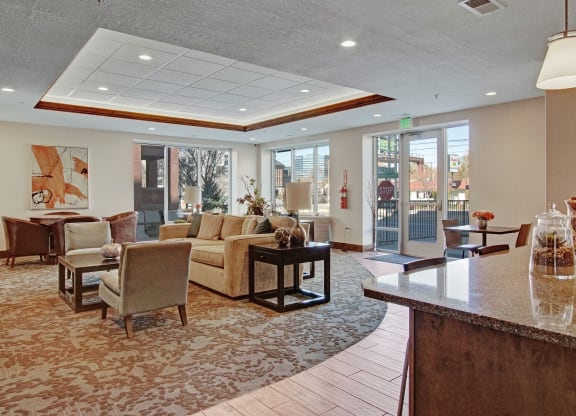 Velo on the Boulevard resident lounge, Weidner Real Estate Properties
