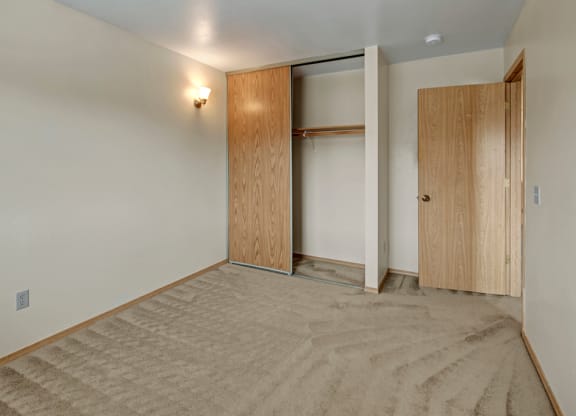 The Legacy Apartments - Bedroom
