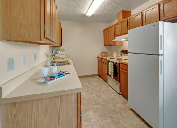 The Legacy Apartments - Kitchen