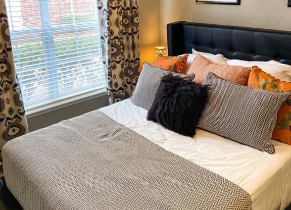 Sycamore Farms - Bedroom - Weidner