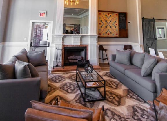 Sycamore Farms - Lounge - Weidner