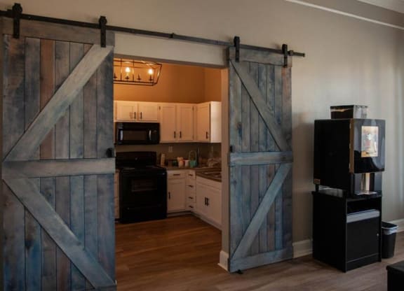 Sycamore Farms - Barndoors - Weidner