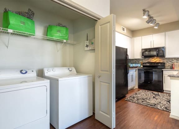 Lakewood on the Trail laundry room Apartments in Dallas, TX