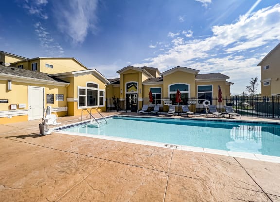 the enclave at homecoming terra vista swimming pool