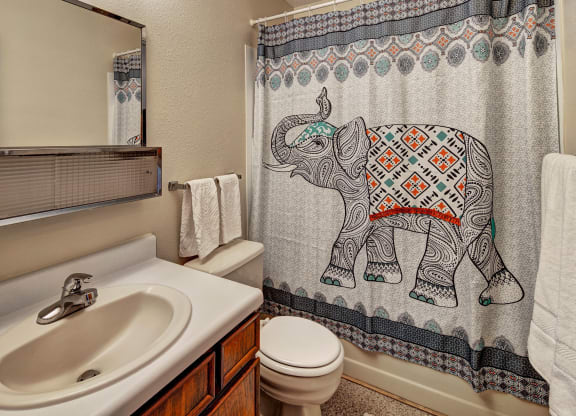 Bay Arms Apartments - Bathroom
