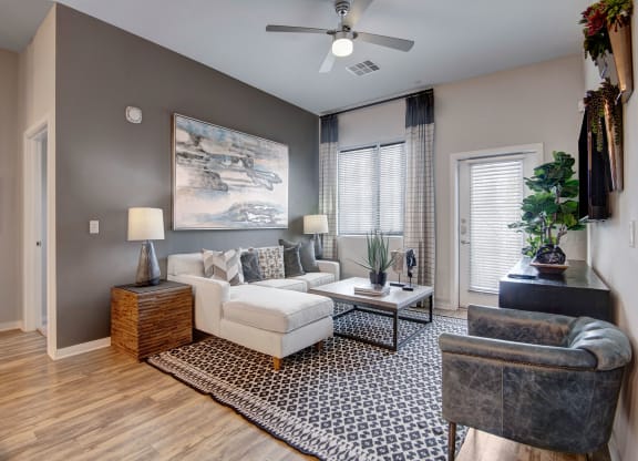 Park on Central Living Room with Balcony