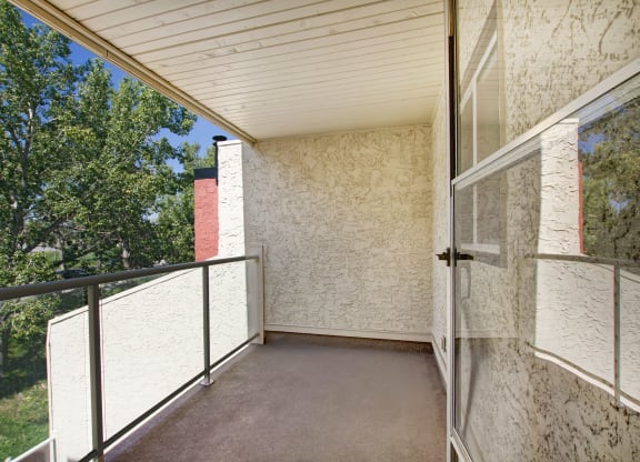 Balcony Apartments in Calgary, AB