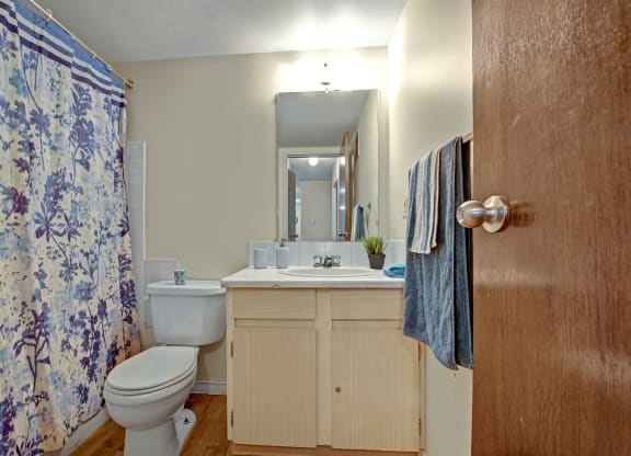 Cambridge West White Bathroom Apartments for rent in Edmonton, AB
