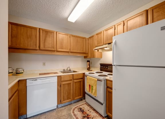 Gateway Square Apartment Homes Kitchen Stainless Steel Appliances Apartments for rent in St. Albert, AB