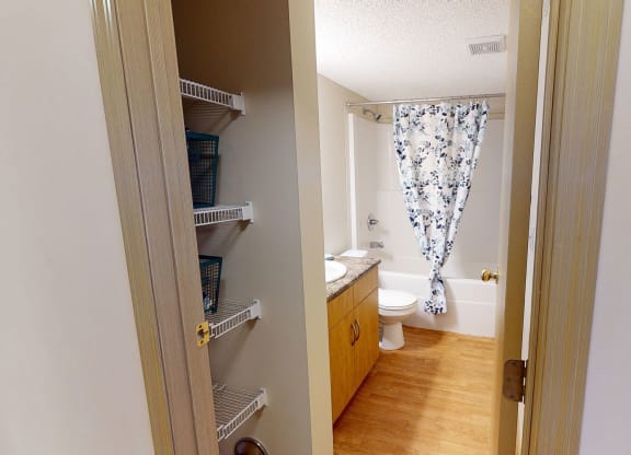 Sonora Bathroom  Apartments for rent in Stony Plain, AB
