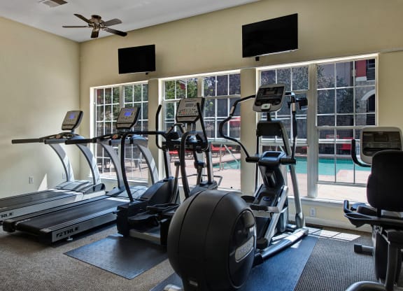 Camelback Pointe Gym Pool View Apartments in Colorado Springs, CO