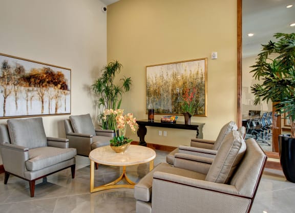 La Bella Vita Waiting Area Apartments in Colorado Springs, CO