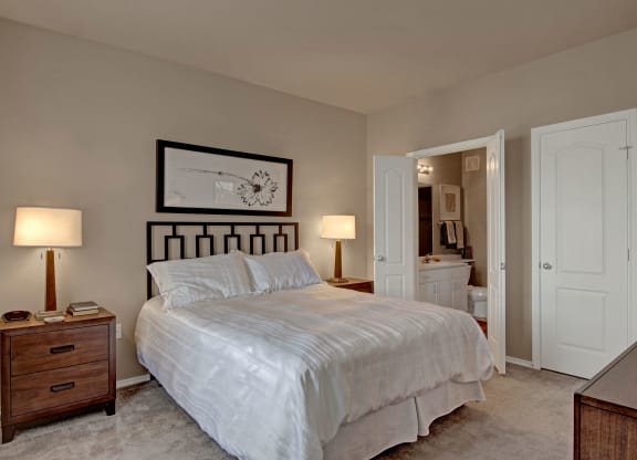 Stoneleigh Bedroom and Bathroom
