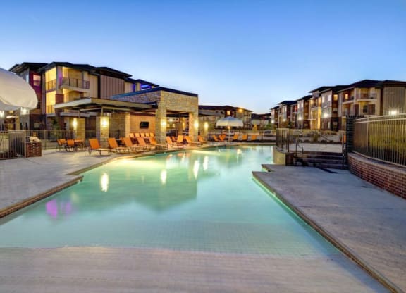 98 Apartments Pool
