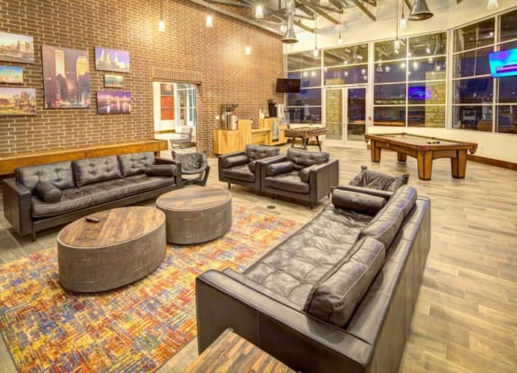 98 Apartments Indoor Lounge