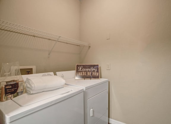 Lincoln Villas on Memorial In-Unit Washer and Dryer