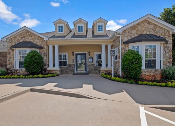 Quail Landing Exterior