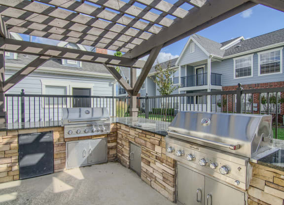 Villas at Countryside Grill Area