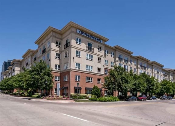 Cityplace Heights Outdoor View Apartments near DFW