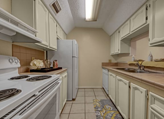 Las Colinas Kitchen Apartments near Odessa Texas