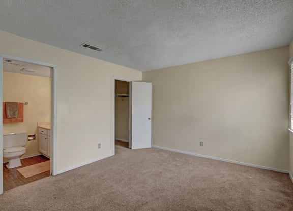 Summertree Place Bedroom Odessa Midland TX Apartment