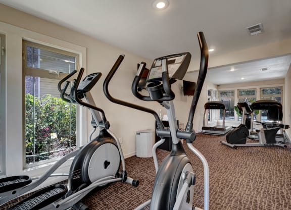 The Bradford Apartment Homes - Fitness Center Apartment rental near Odesssa, TX indoor gym
