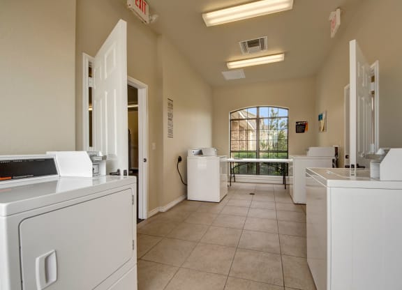 Residence at Heritage Park Laundry Apartments in Abilene
