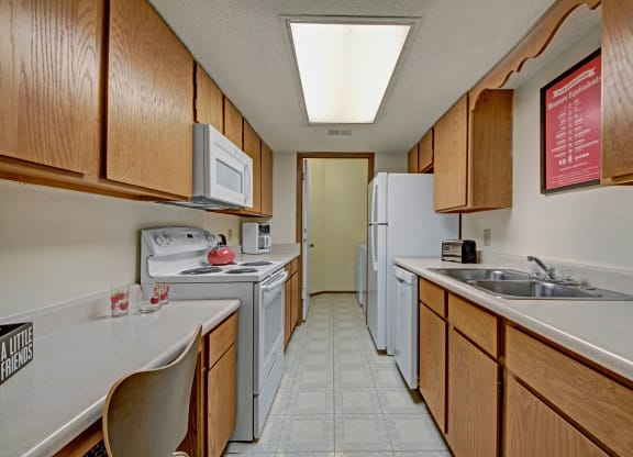 Trinity Place Kitchen Apartment for rent in Midland, TX