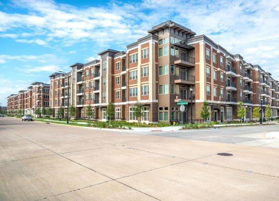 Waterford Market Apartments Outdoor View Apartments in Frisco, TX