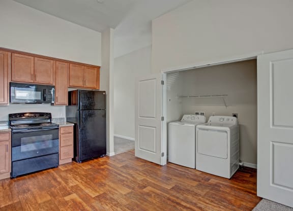 600 Riverside kitchen