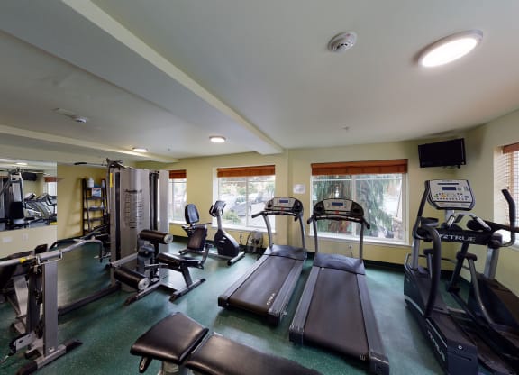 Forest Hills Estates Gym Apartments in Shoreline, WA
