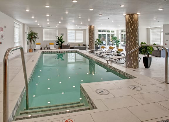 Heritage Hill Indoor Pool Apartments in Renton, WA