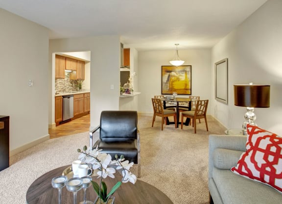 Heritage Hills living room Apartments in Renton, WA