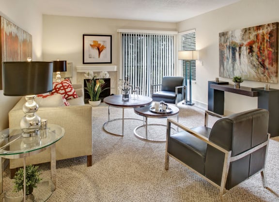Heritage Hills living room Apartments in Renton, WA