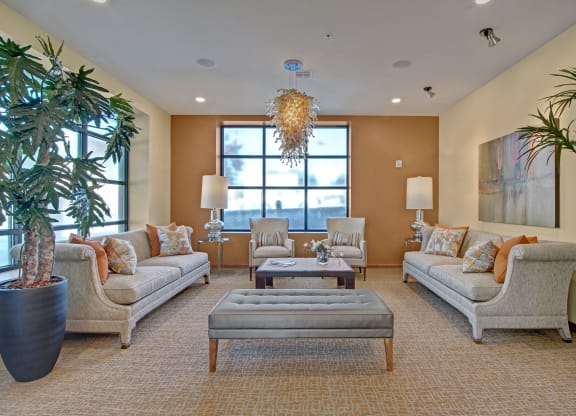 Ondine resident lounge Apartments in Kirkland, WA