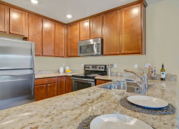 Ondine kitchen Apartments in Kirkland, WA