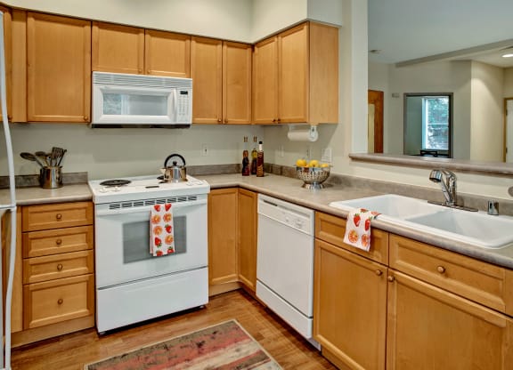 Portsmith Open Concept Kitchen Apartments in Everett, WA