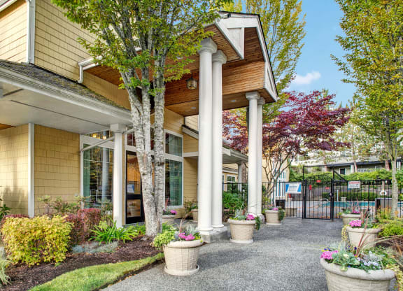Portsmith Exterior Apartments in Everett, WA