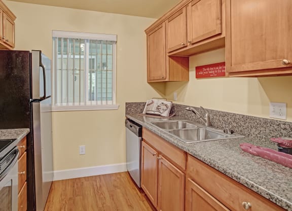 Regency Woods Kitchen Apartments in Renton, WA