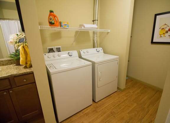 Riverside 9 Laundry Apartments in Wenatchee, WA