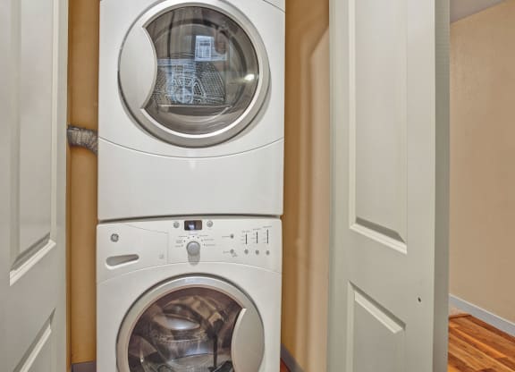 Vermont Laundry Apartments in Kenmore