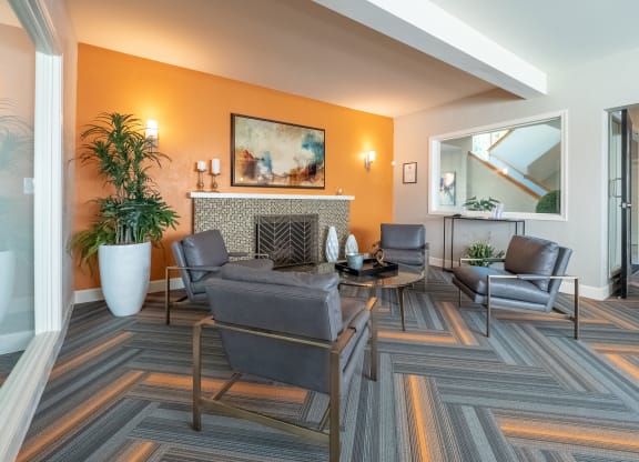 Watercrest Resident Lounge Apartments in Lake Forest Park, WA