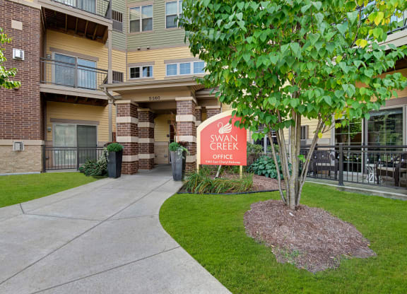 The Leasing Center at Swan Creek Apartment Homes Apartments in Fitchburg, Wisconsin