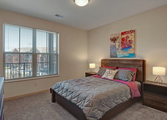 Unit Bedroom at The Vue at Pinnacle Peak Apartment Homes