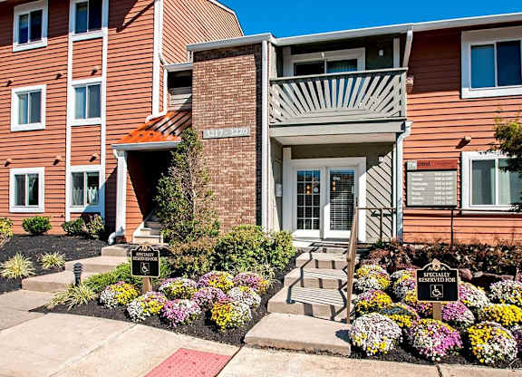 Property Exterior at The Crest at Princeton Meadows, Plainsboro, New Jersey